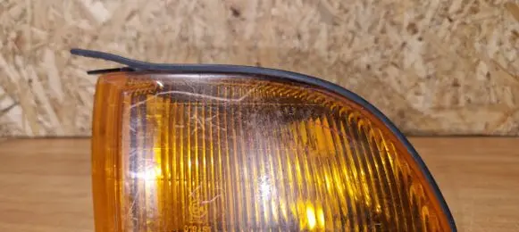 Mitsubishi Galant Front indicator light 0454365