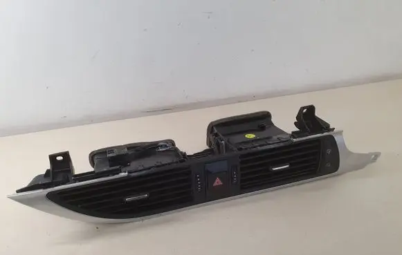 Audi A6 S6 C7 4G Dash center air vent grill 4G2820951