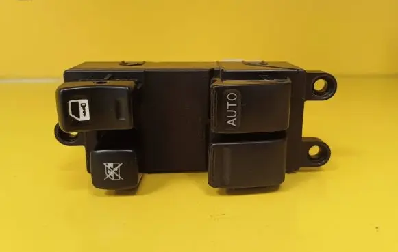 Nissan Almera N16 Electric window control switch