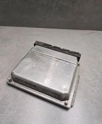 Volvo S80 Engine control unit/module 09470429B