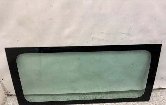Renault Master III Sliding door window/glass 