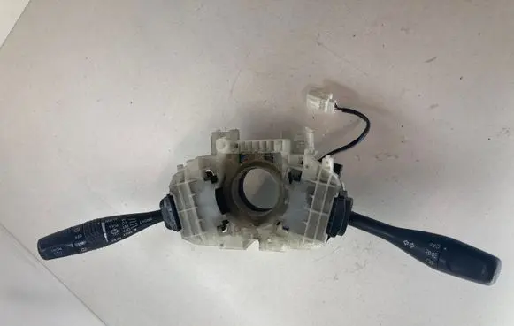 Mitsubishi Grandis Wiper turn signal indicator stalk/switch 8600A105