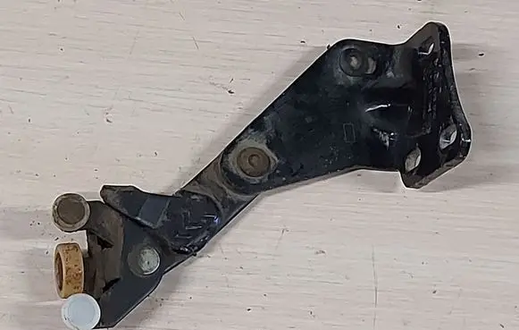 Volkswagen Caddy Sliding door lower roller guide/hinge 2K0843397A