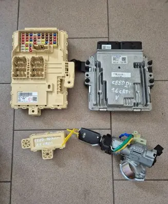 KIA Ceed Engine ECU kit and lock set 391992U100
