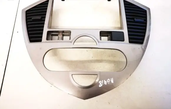 Dash center air vent grill