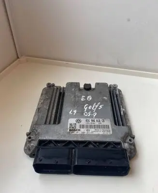 Volkswagen Golf V Engine control unit/module 03G906016CB 1039S06216 0281011900