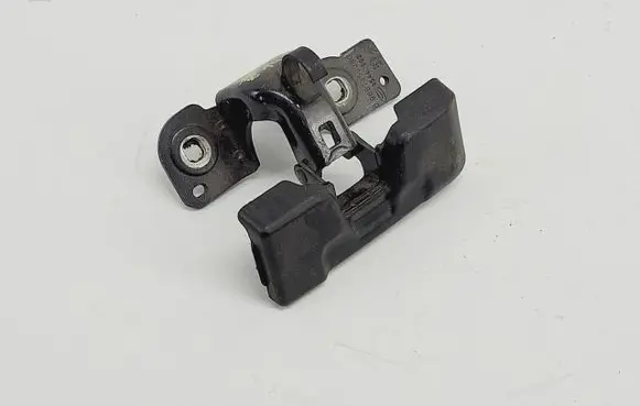 Peugeot 508 Tailgate hinge 9687860380