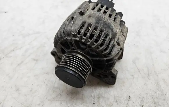 Volkswagen Caddy Generator/alternator 06F903023E
