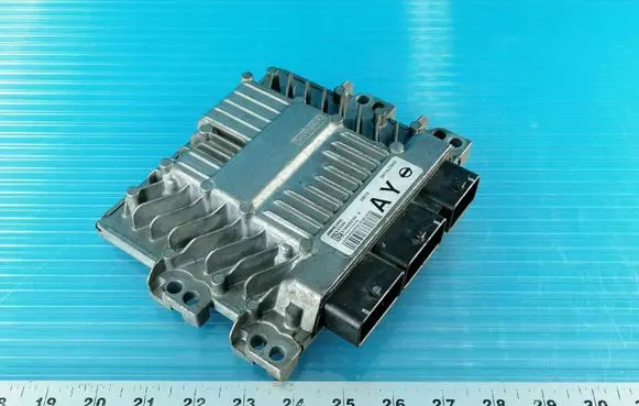 Nissan Qashqai Engine control unit/module ECU 23710JD54D S180033104A SID303