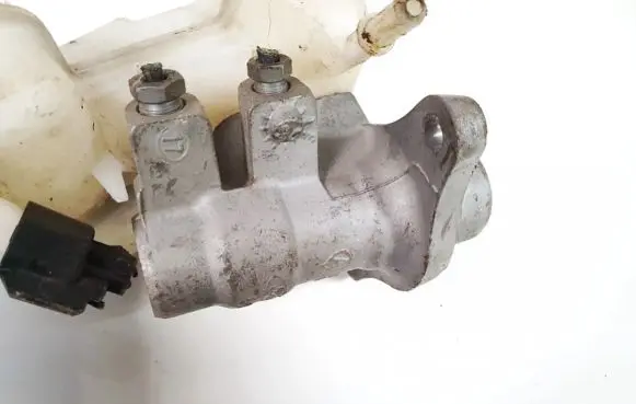 Mazda 2 Master brake cylinder