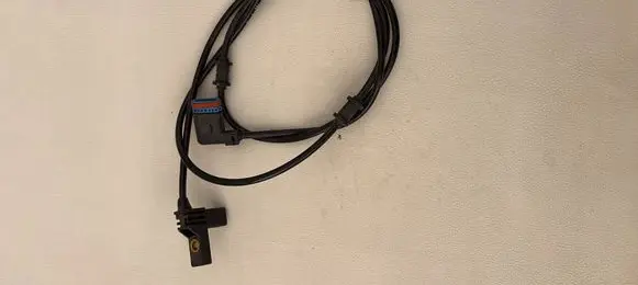 Mercedes-Benz C W204 ABS rear brake sensor A2045404605