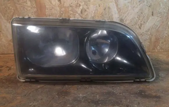 Volvo S40, V40 Headlight/headlamp