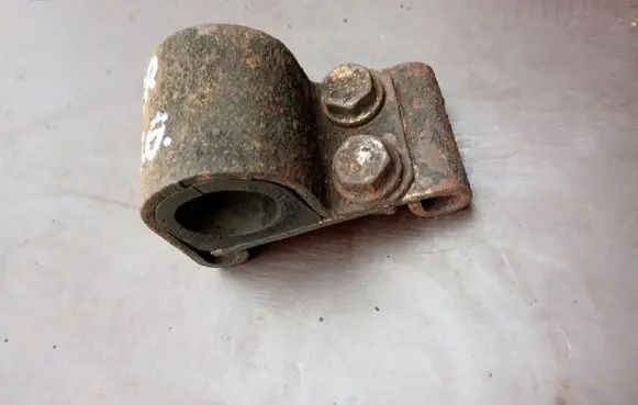 Mercedes-Benz Sprinter W901 W902 W903 W904 Sway bar bush bracket, rear 