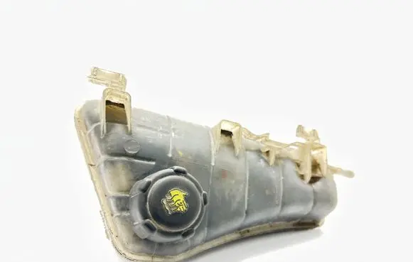 Coolant expansion tank/reservoir