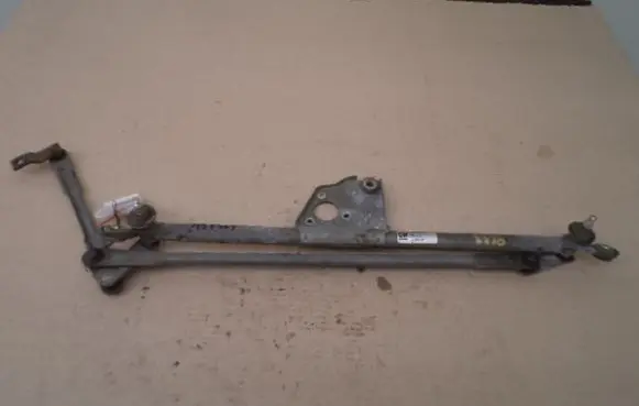 Opel Vectra B Front wiper linkage and motor