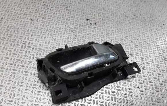 Peugeot 407 Front door interior handle