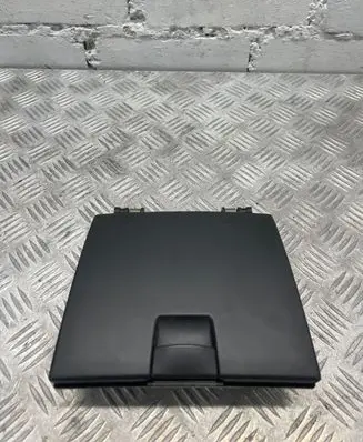 Hyundai Santa Fe Front trunk storage compartment 847452B000