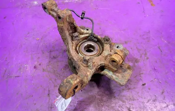 Opel Zafira B Front wheel hub spindle knuckle