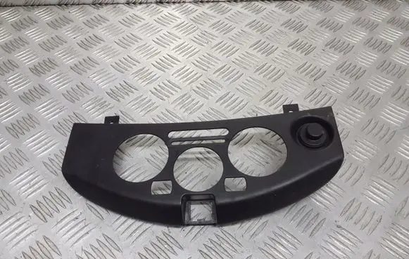 Nissan Micra Panel trim 27570AX200