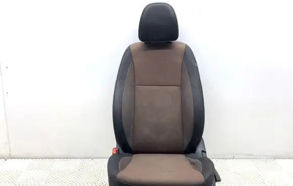 Hyundai i20 (GB IB) Front driver seat 