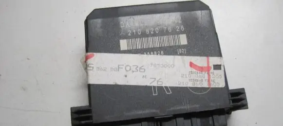 Mercedes-Benz E W210 Door control unit/module 2108207626