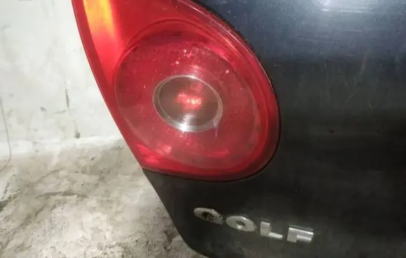 Volkswagen Golf V Tailgate rear/tail lights
