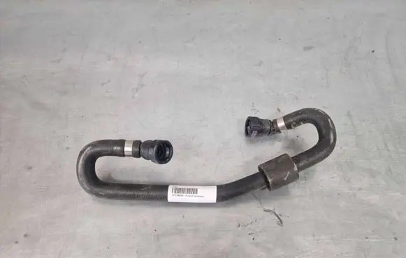 Volvo XC90 Engine coolant pipe/hose 31338404