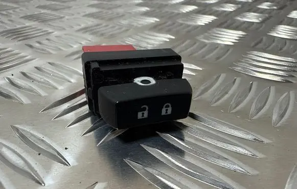 Opel Mokka Central locking switch button 