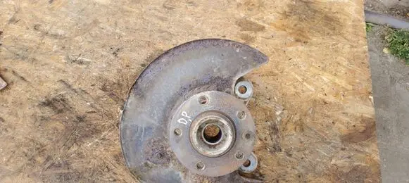 Volkswagen Transporter - Caravelle T5 Front wheel hub spindle knuckle