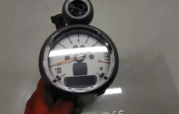 Mini One - Cooper Coupe R56 Speedometer (instrument cluster)