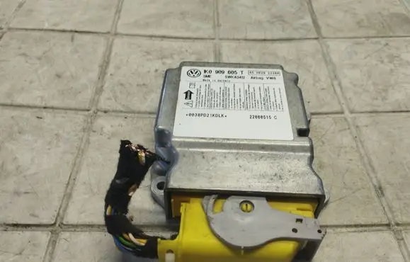 Skoda Octavia Mk2 (1Z) Airbag control unit/module 1K0909605T 5WK43412