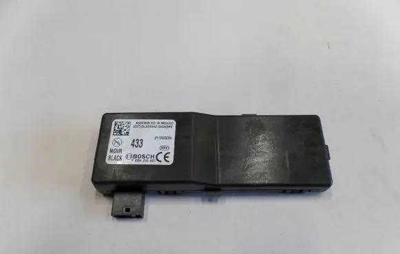 Opel Insignia A Door central lock control unit/module 13503204INSIGNIA