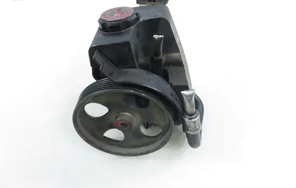 Peugeot 206 Power steering pump 9636868880