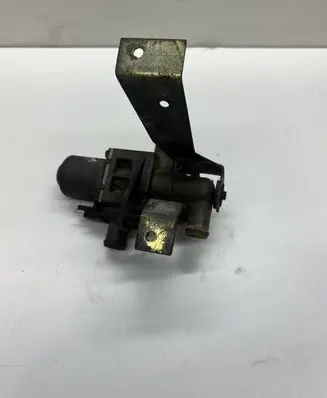 Mercedes-Benz Vito Viano W638 Coolant heater control valve 0018300684