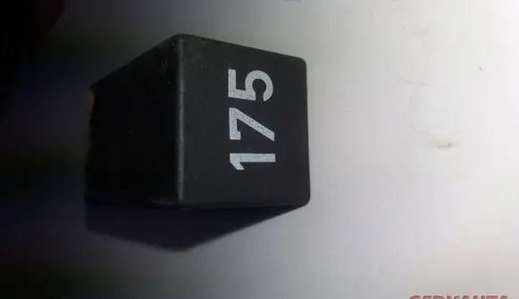 Audi A6 S6 C5 4B Other relay 3A0927181