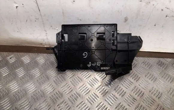 Audi Q5 SQ5 Sound amplifier holder/bracket 8R0035464