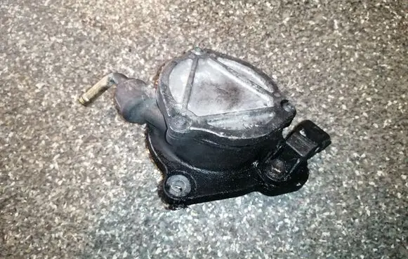 Toyota Yaris Vacuum pump