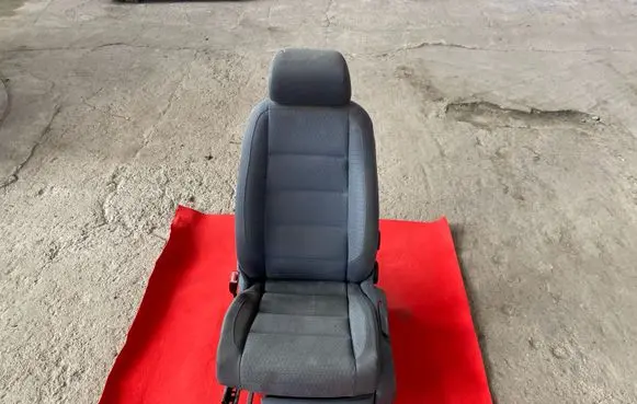 Volkswagen Touran I Front driver seat 1K4881105GA