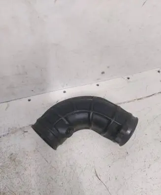Opel Vectra B Air intake hose/pipe 90572051