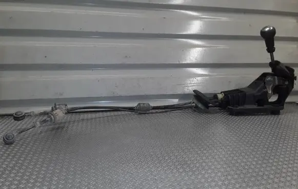 Peugeot 207 Gear shifter/selector