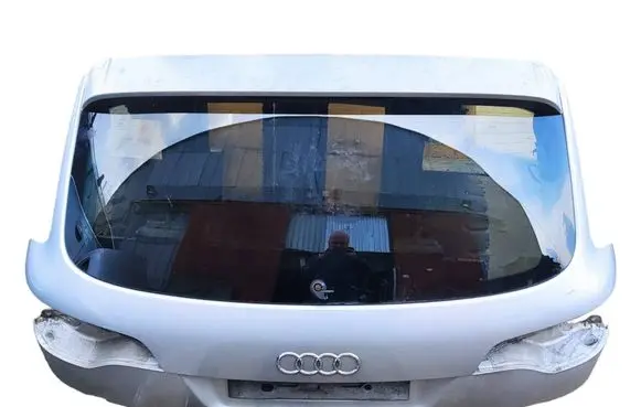 Audi Q7 4L Rear windscreen sun blind/shade 