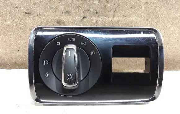 Skoda Superb B6 (3T) Light switch 3T0941431B