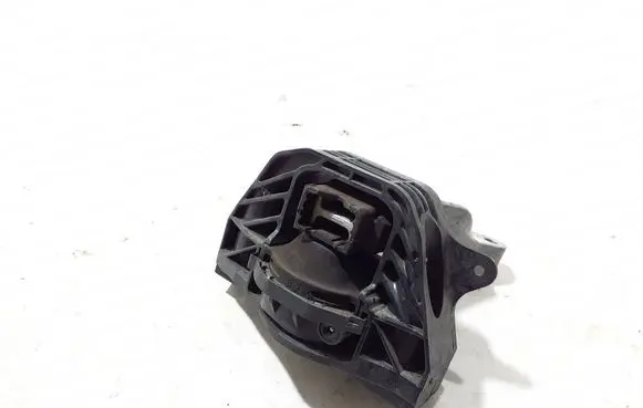 Citroen C4 III e-C4 Engine mount bracket 9824324880