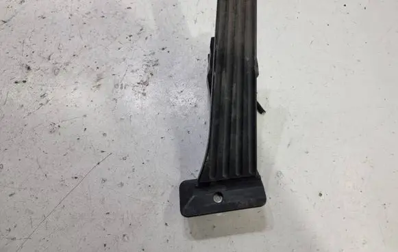 BMW 1 F20 F21 Accelerator throttle pedal 6853175 6PV01043533 12037313DE
