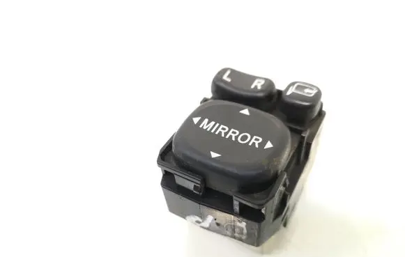 Lexus IS 220D-250-350 Wing mirror switch 183575