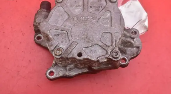 Volkswagen PASSAT B6 Vacuum pump 03L145100