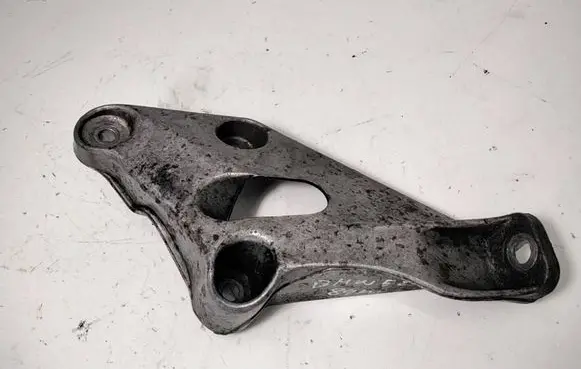 BMW 5 E34 Engine mounting bracket 1133363