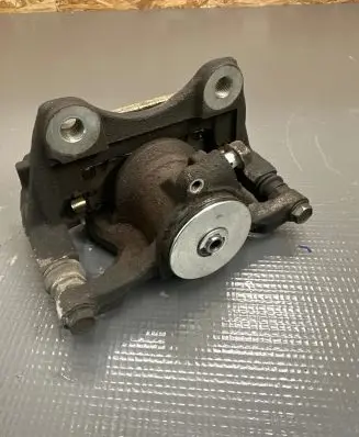 Lexus RX 450H Rear brake caliper