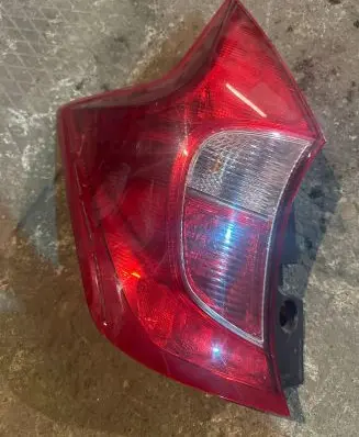 Nissan Note (E12) Rear/tail lights
