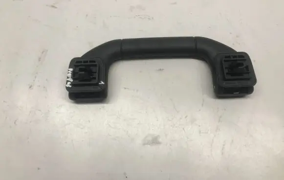Mercedes-Benz C W204 Front interior roof grab handle A2048100051